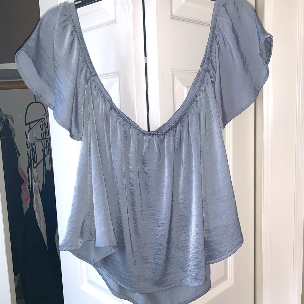 ✨5/$15✨ American Eagle Outfitters Light Blue Blouse